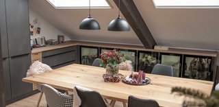 Wiesmeier Die Küche in Landshut-Ergolding | Referenz - Moderne Küche in Dachgeschosswohnung